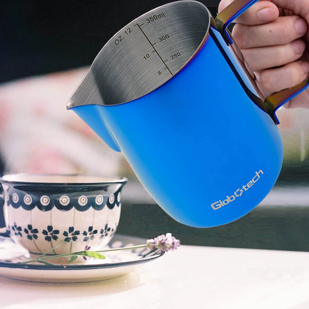 Brocca per Schiuma di Latte in Acciaio Inossidabile Oro, Bricco Latte Schiumatore Schiuma Brocca Tazza per Cappuccino, Espresso, Latte Art Milk Frother Jug(600 ml