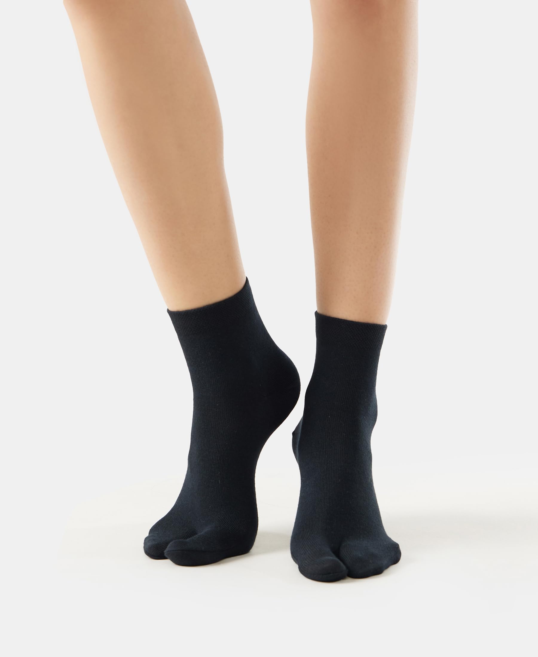 Jockey 7487 Women's Compact Cotton Stretch Toe Regular Socks With Stay Fresh Treatment_Black_Free Size - Image 4 thumbnail