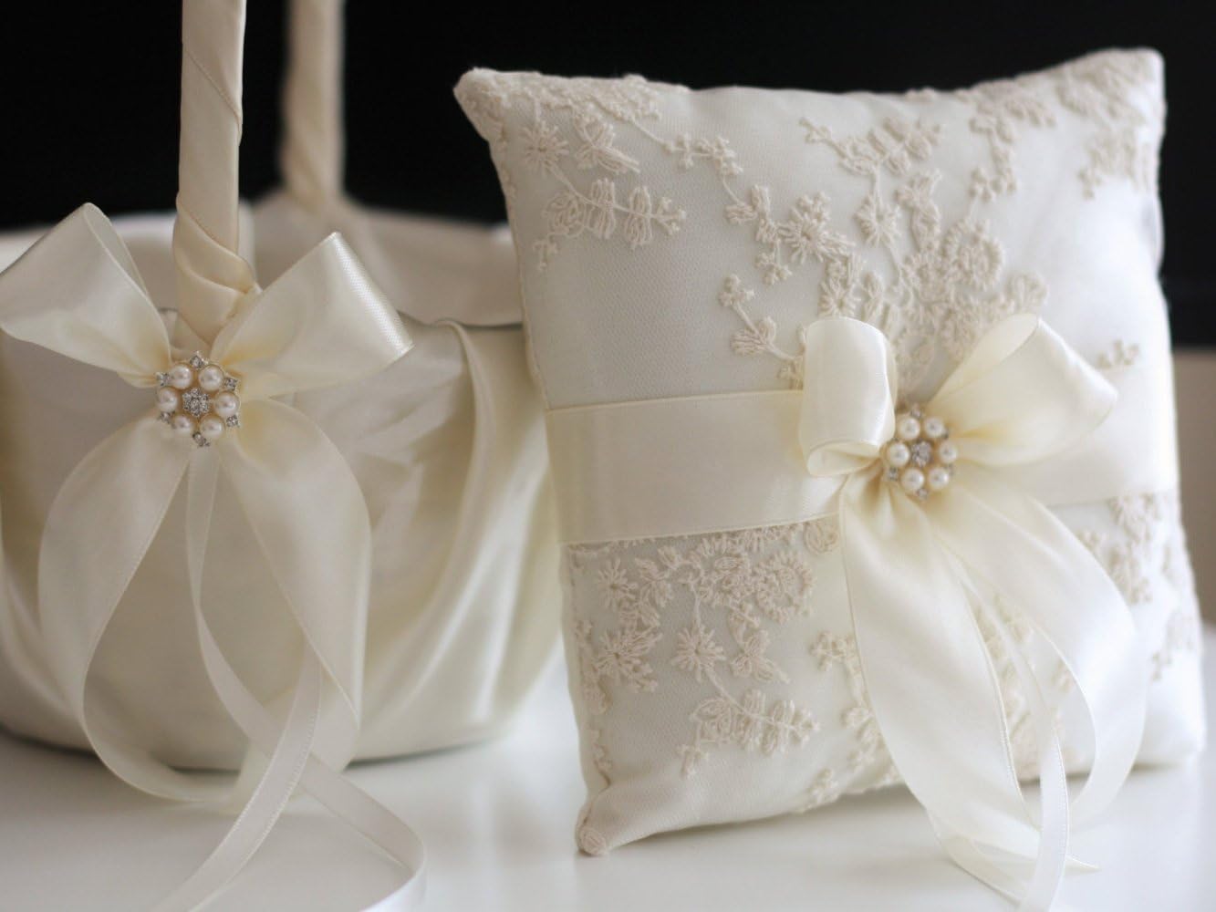 | Lace Guipure Collection | Ivory Bearer Pillow & Wedding Basket Set (Ivory)