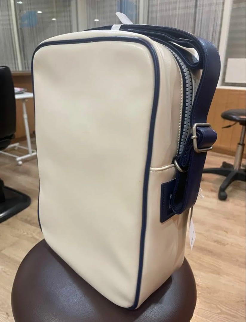 PAN AM ショルダーバッグ とカード入れのセット PAN AM ショルダーバッグ とカード入れのセット