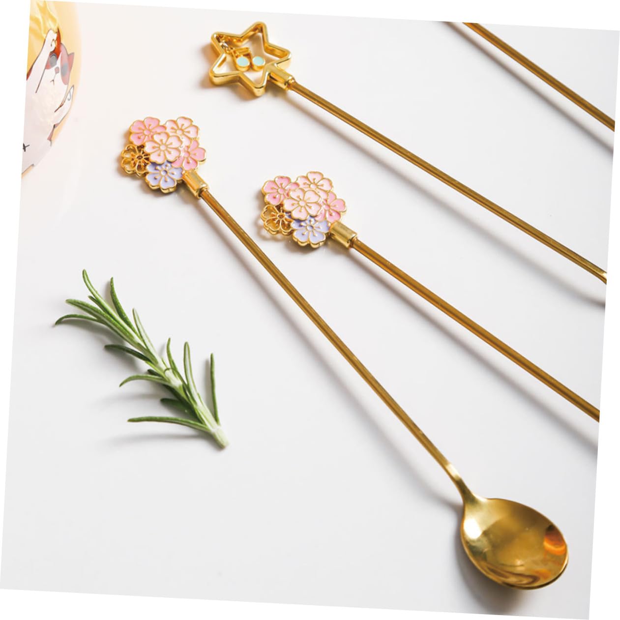 SHOWERORO 8 Piezas Cuchara De Flor De Cerezo Cucharas De Cafe Mini Tenedores Cuchara De Café Japonesa Cuchara Bistró Cucharas Para Cocteles Cuchara De Mesa Acero Inoxidable Golden