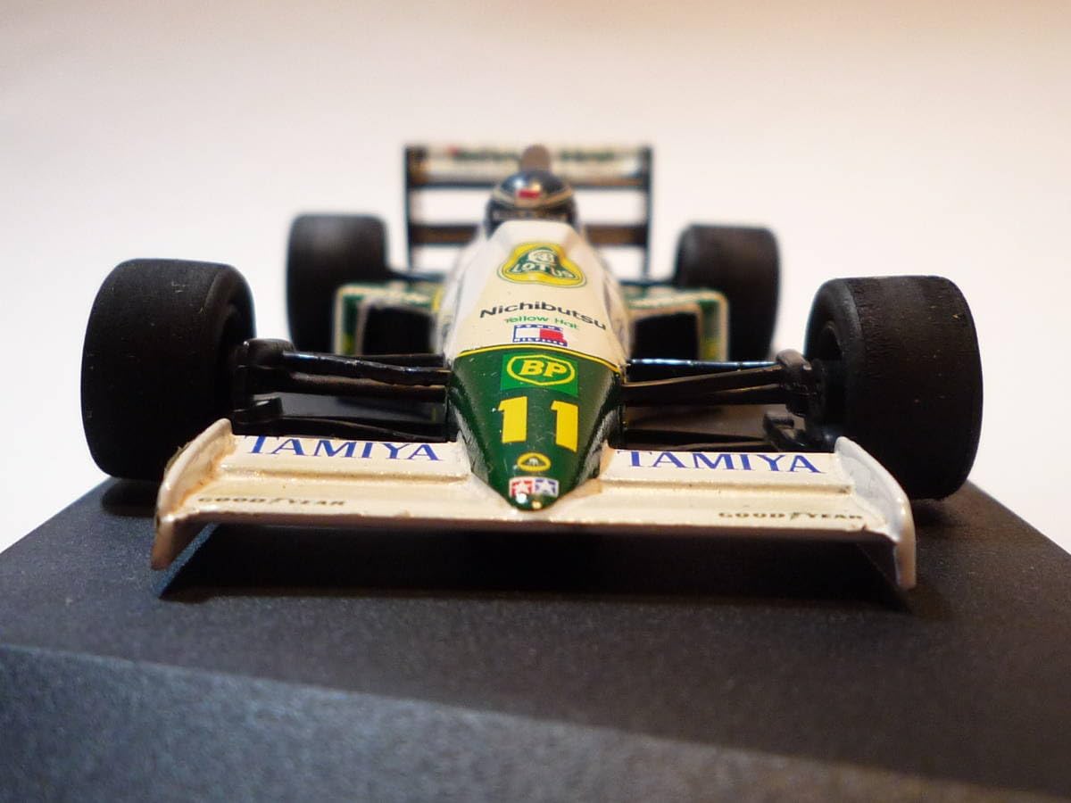 実使用 直筆サイン入り M.ハッキネン バイザー 1992 ロータス Lotus Amazon | ONYX/オニキス '91 F1 コレクション LOTUS JUDD 102B