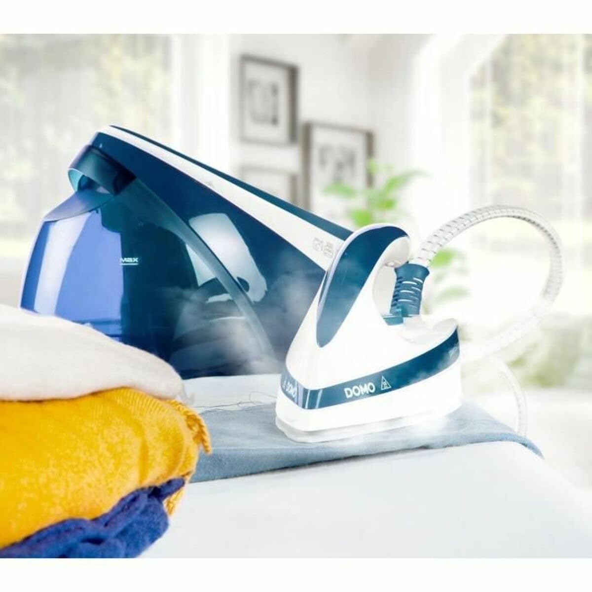 DOMO Centrale Vapeur DO1022S - Vapeur Puissante 7,5 bars - Système anticalcaire - Semelle en céramique - Arrêt automatique - Réservoir amovible 1,8 L - Temps de chauffe 2 min - 3000 W