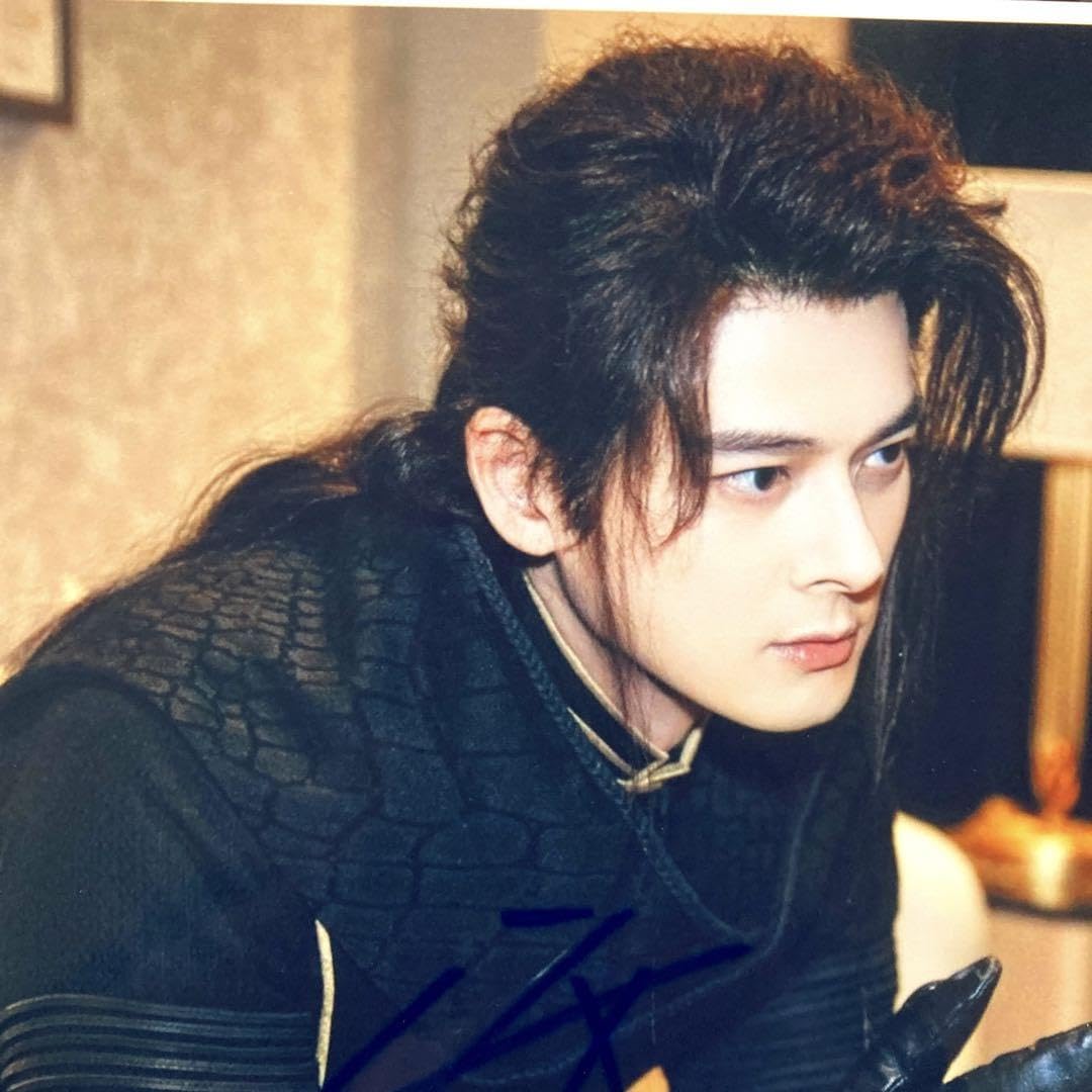 Amazon.co.jp: ウォレス・フォ直筆サイン入り超 特大写真…Wallace Huo