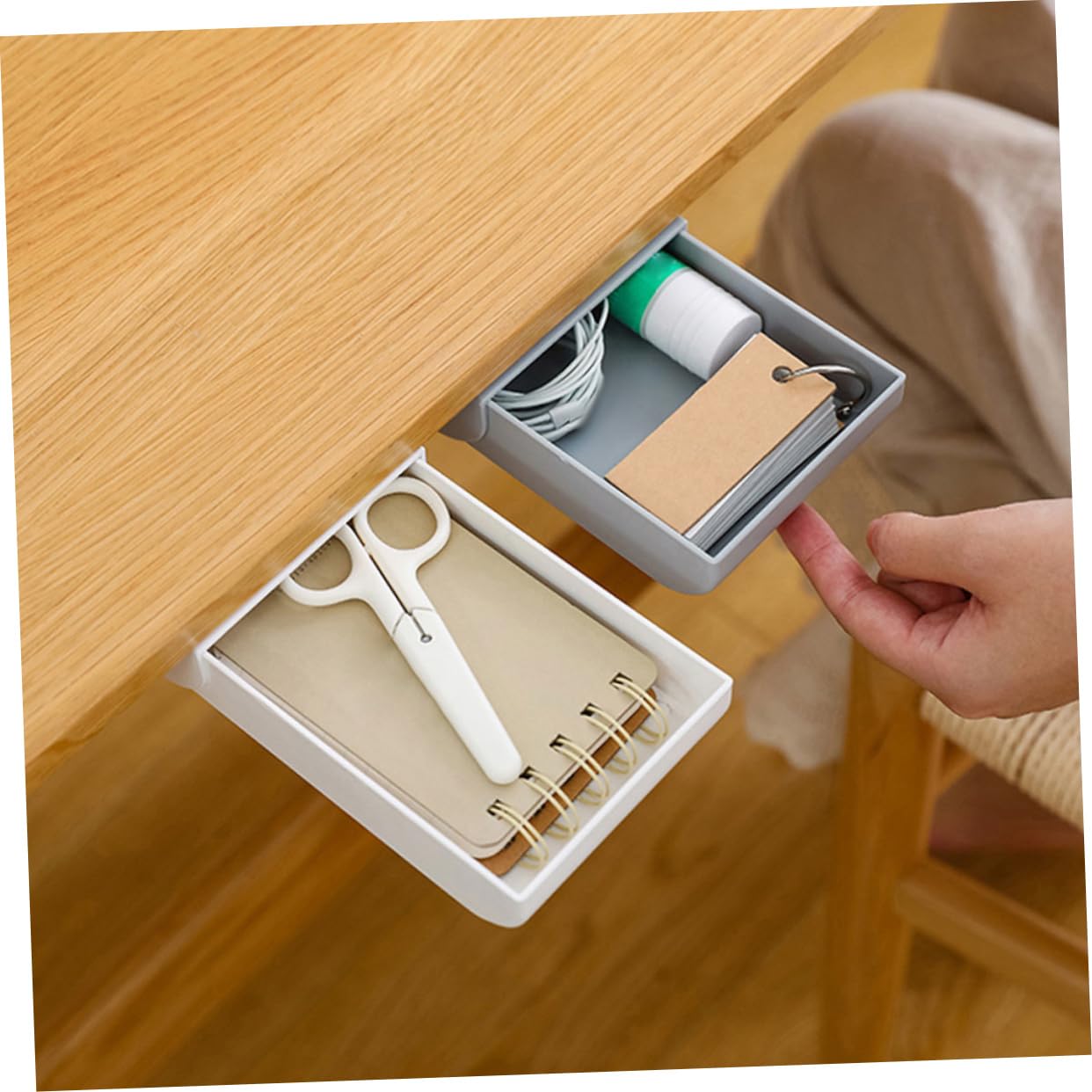DOITOOL Lot de 4 Boîtes à Stylos Adhésives Tiroir sous Bureau en Abs, Organisateur Multifonctionnel Gain de Place pour Rangement Papeterie