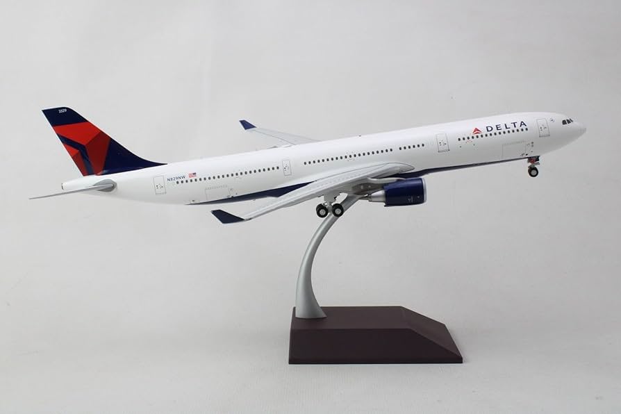 Amazon.com: GeminiJets G2DAL1119 Delta Air Lines Airbus A330