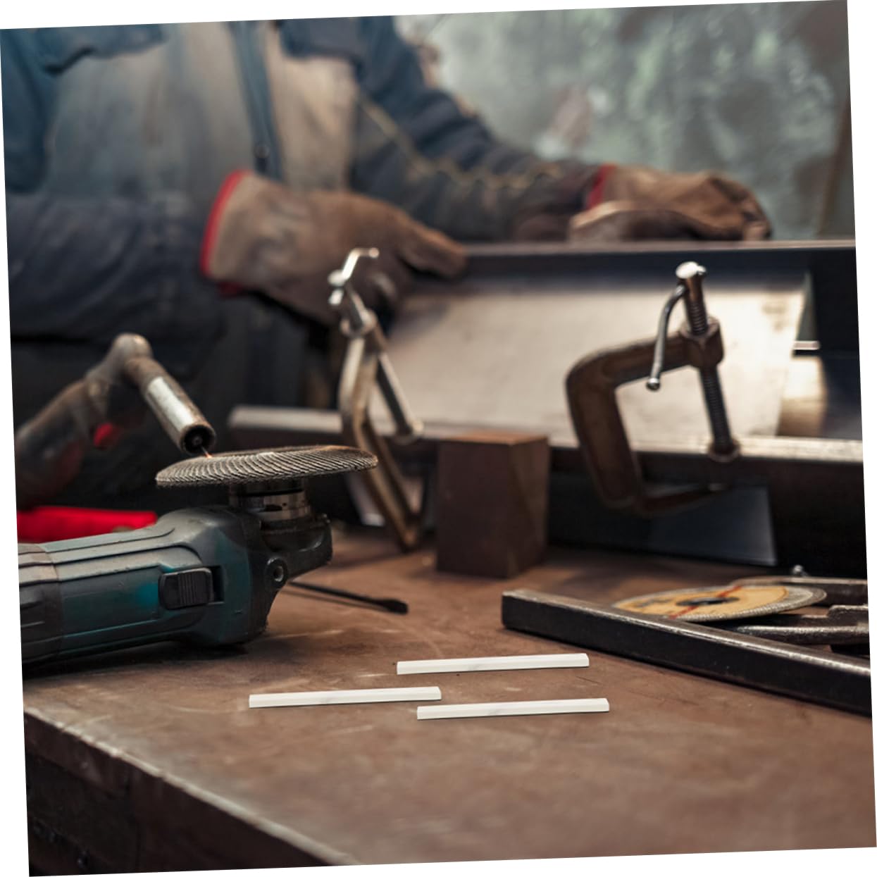 OSALADI 30pcs Pencil Paint Welding Chalk Natural Welding Chalk Flat Soapstone Paint Soapstone Marker Welding Chalk for Welder Write Welding Chalk Draw Soapstone Pen Mine