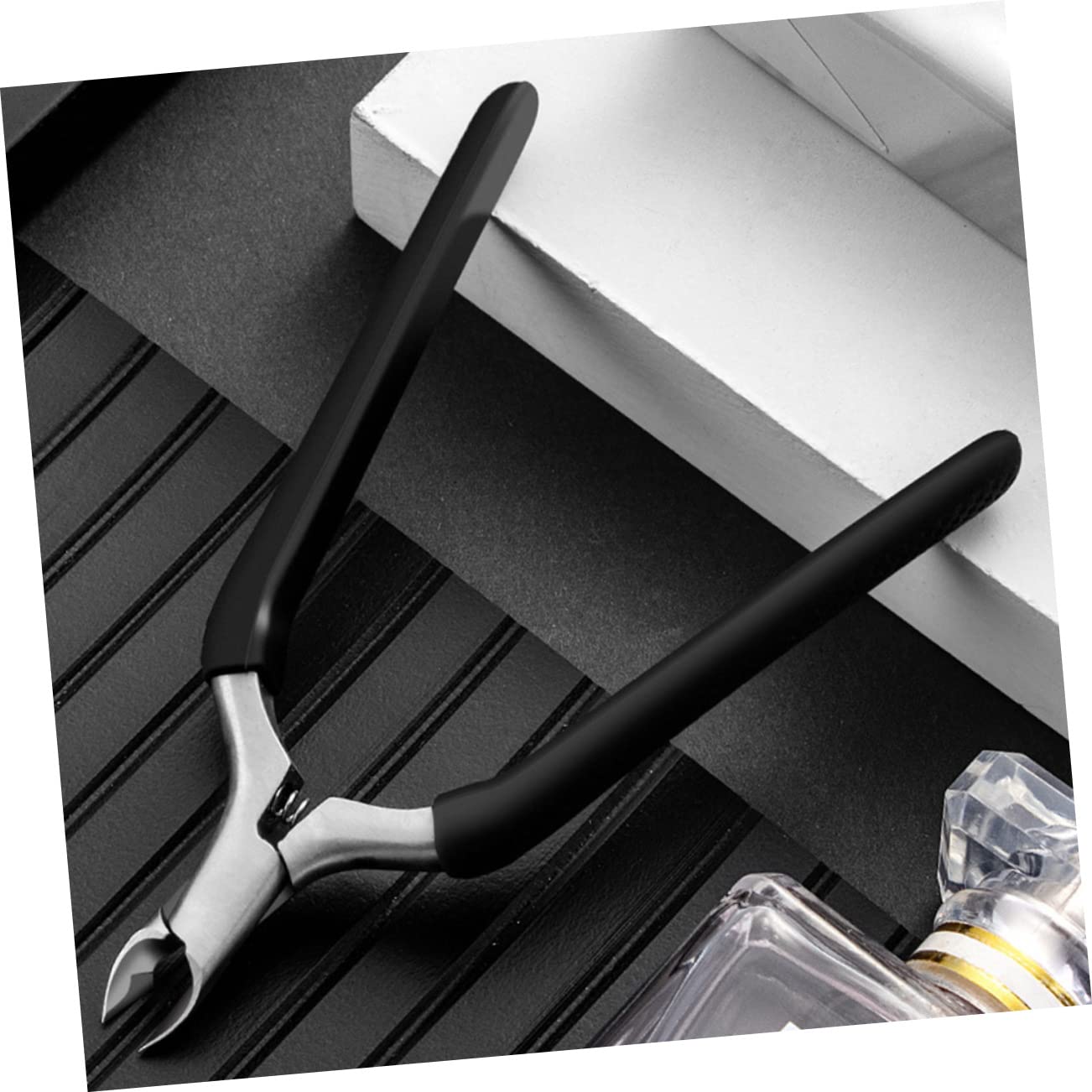 minkissy Fashionable Sturdy Cuticle Trimmer Tool Nail Barb Trimmer Precision Scissors for Daily Use