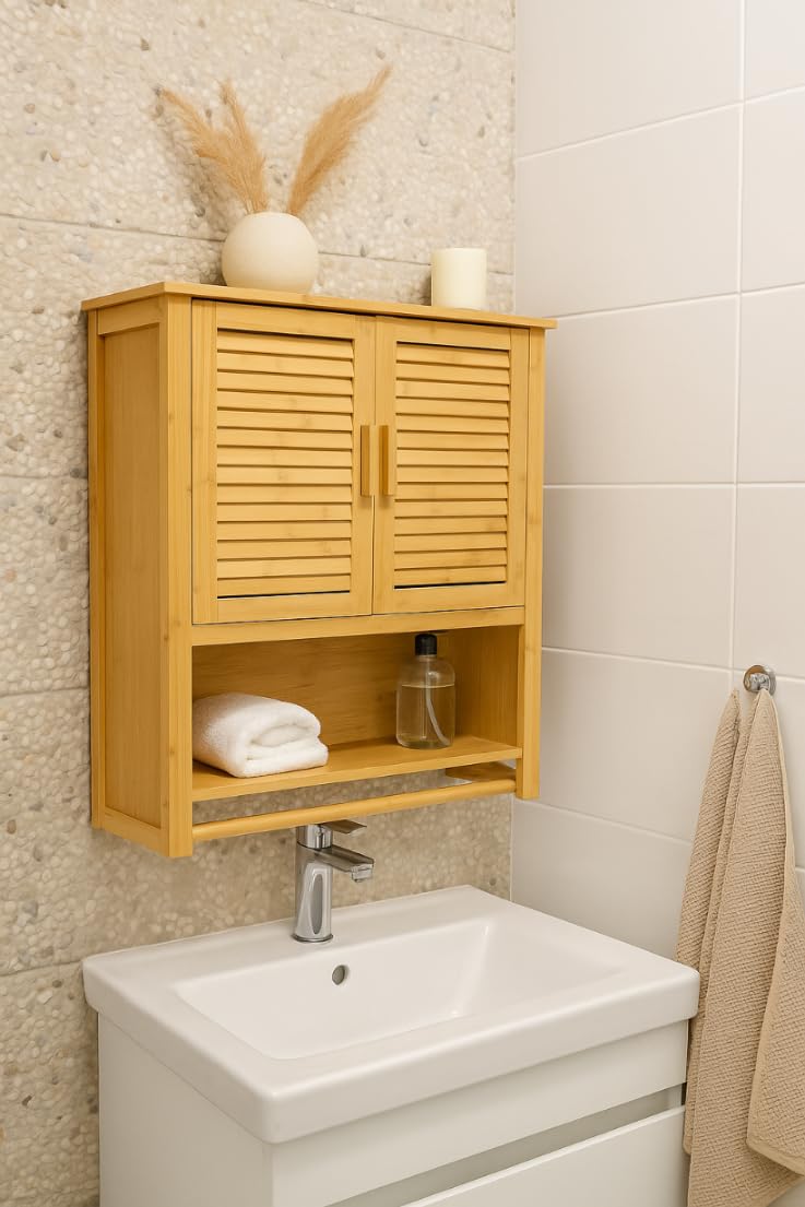 Armadietto sospeso in bambù per bagno, con 2 ante, porta asciugamani e ripiani, salvaspazio, 66 x 62 x 20 cm, colore naturale