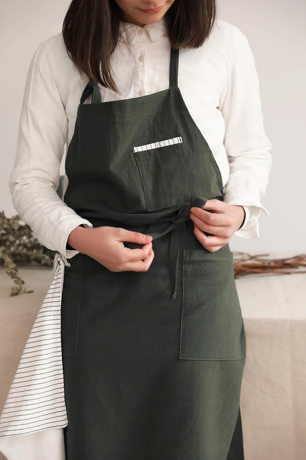 Soft Cotton Linen Apron - Retro Linen Art Apron, Adjustable Casual Apron with Towel, Great for Florist and Kitchen - Image 5