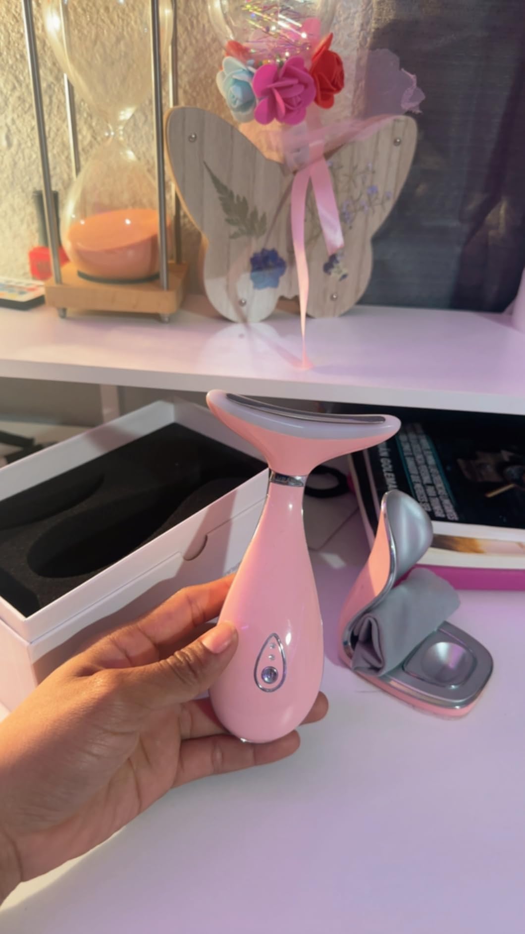 VRAIKO Lily Neck Face Massager, Face Sculpting Tool, Skin Rejuvenation Device with Thermal, Triple Action LED and Vibration, for Anti-Aging, Lifting and Tightening Sagging Skin (Pearl White)