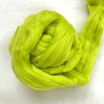 100g Japanese Hand-Dyed Merino Wool Roving | New Zealand Extra Fine Fiber Dyed in Japan for Felting, Weaving & Spinning | Professional Studio Use Quiet Art, Lasting Warmth, K124, Green Apple