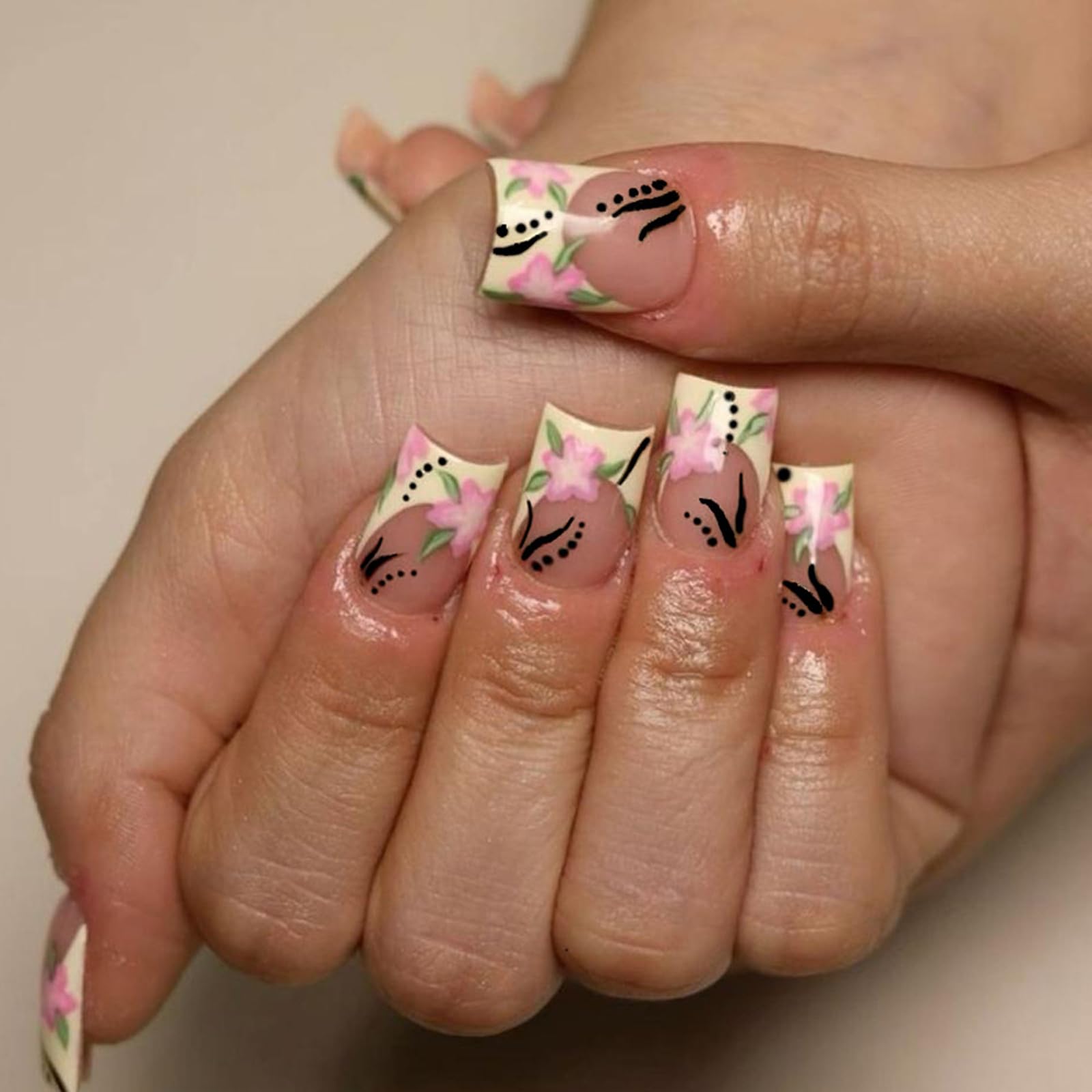 IMSOHOT Press on Nails Short Square Fake Nails with Flower Designs Yellow French Tips False Nails Cute Glossy Summer Artificial Glue on Nails for