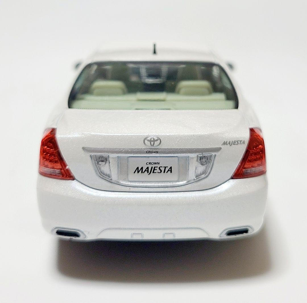 Amazon.co.jp: トヨタ 200系クラウンマジェスタ カラーサンプル : おもちゃ