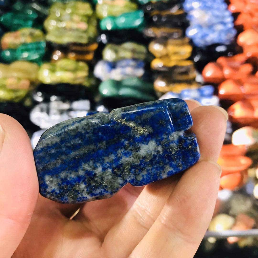 ラピスラズリ像 職人の大理石のエレガンス：CNCアルミニウム・エアタグ