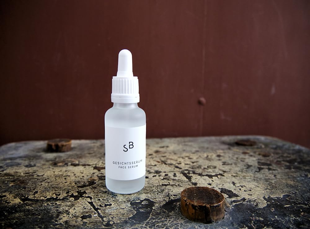 Studio Botanic Gesichtsserum 30 ml – regenerirende Gesichtspflege mit Ginseng Peptid & Resveratrol Ferment als Alternative zu Retinol & Retinal – Hyaluronsäure & Bio Gurkenextrakt – Naturkosmetik
