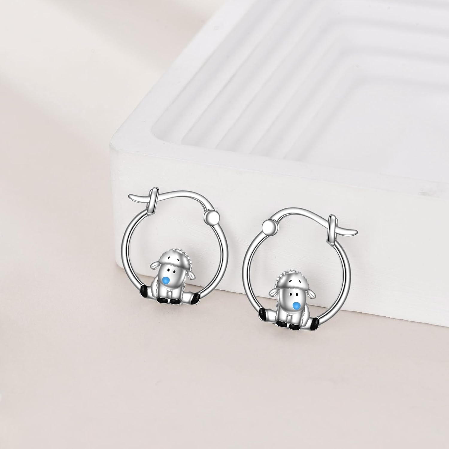 Animals Hoop Earrings for Women S925 Sterling Silver Dog/Fox/Sheep/Cat/Bee/Axolotl/Pig/Panda/Koala/Raccoon Earrings Jewelry Gift for Women