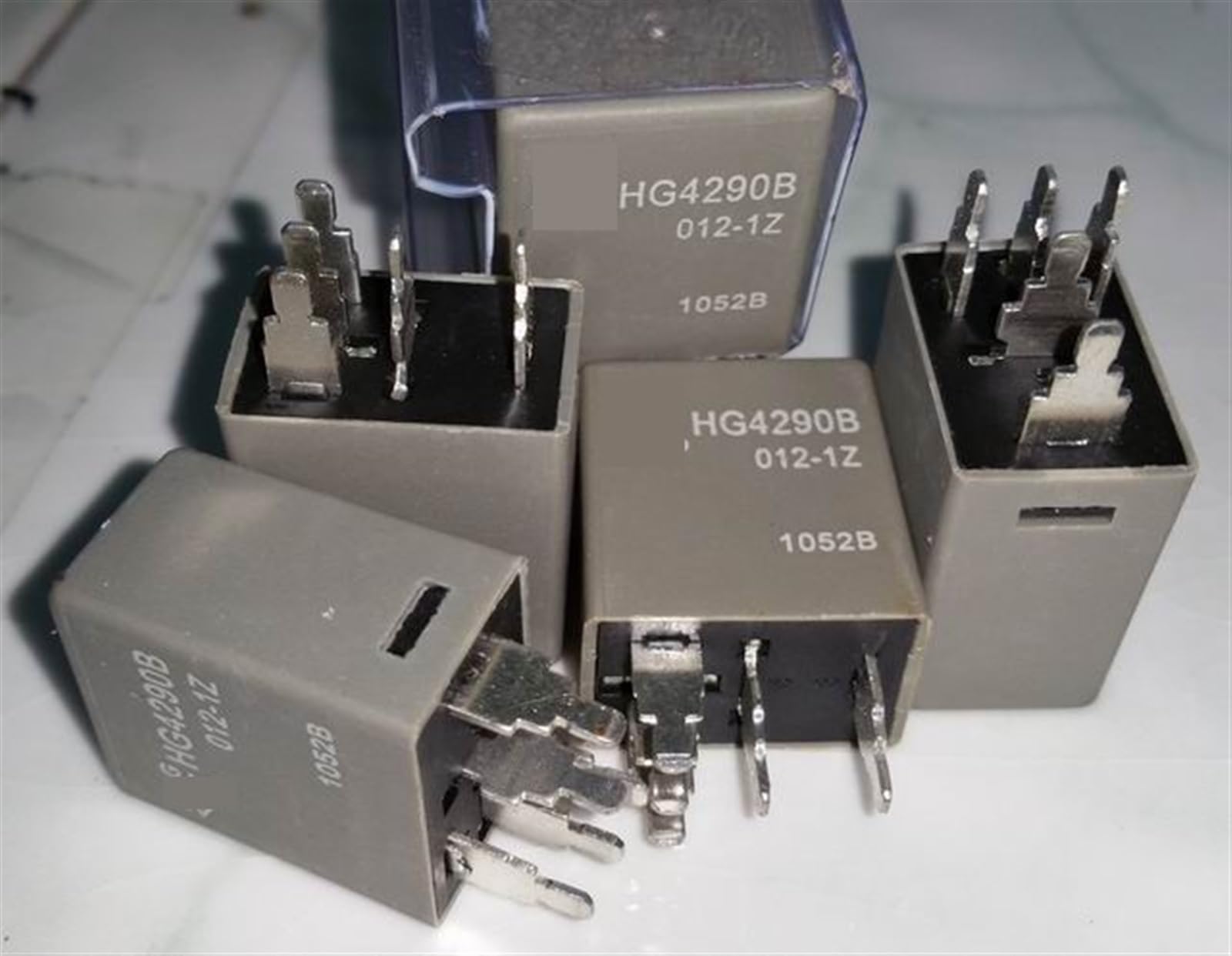 Relé 5 Pines HG4290B 012-1Z V6-1C-P-12V-30A interruptor de control para coche 1 unidad 3