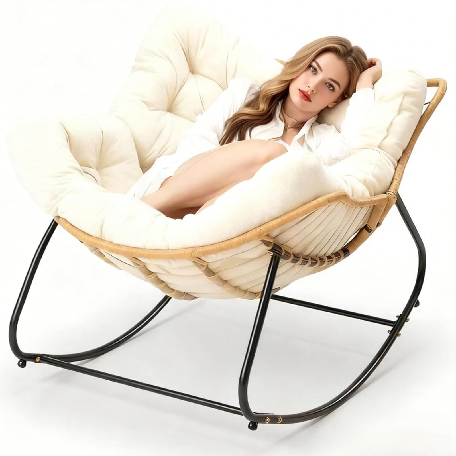 Generico Sedia a Dondolo da Esterno, Poltrona in PE Vimini con Cuscino in cotone e lino Rimovibile, Poltrona Relax in Rattan con Struttura in Metallo, Portata 150 kg per Soggiorno, Giardino (Bianco)