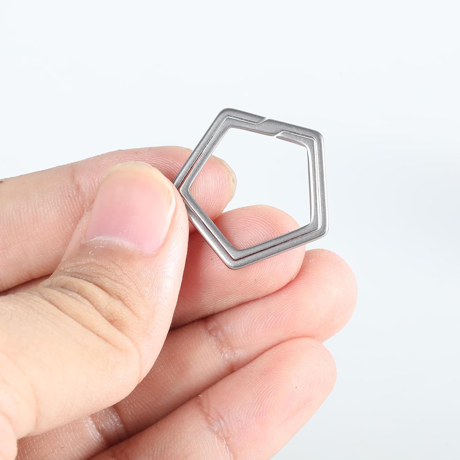 Metal Alloys KeyRings Quickly Release Side Pushing Split Rings Keychains Hangings Buckle Outdoor Tool Keyring
