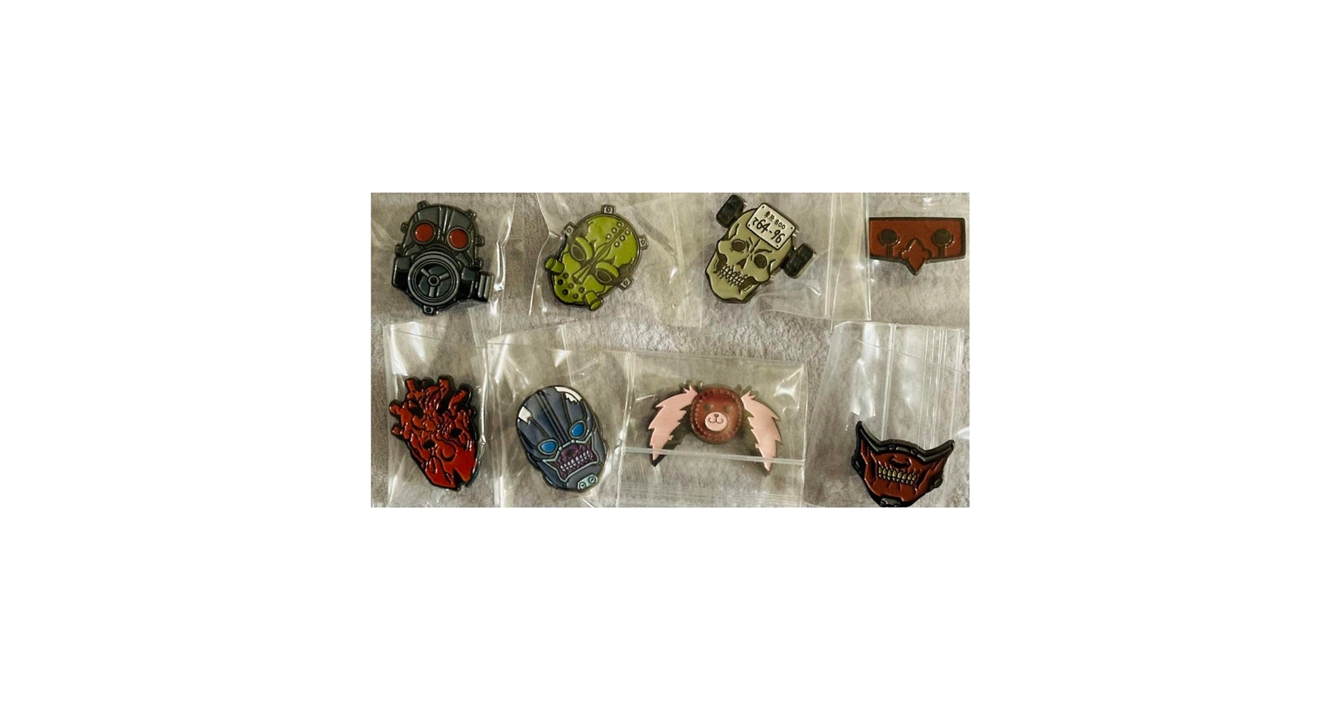 美品 ドロヘドロ ピンズコレクション 8種コンプリートセット 美品 ドロヘドロ ピンズコレクション 8種コンプリートセット