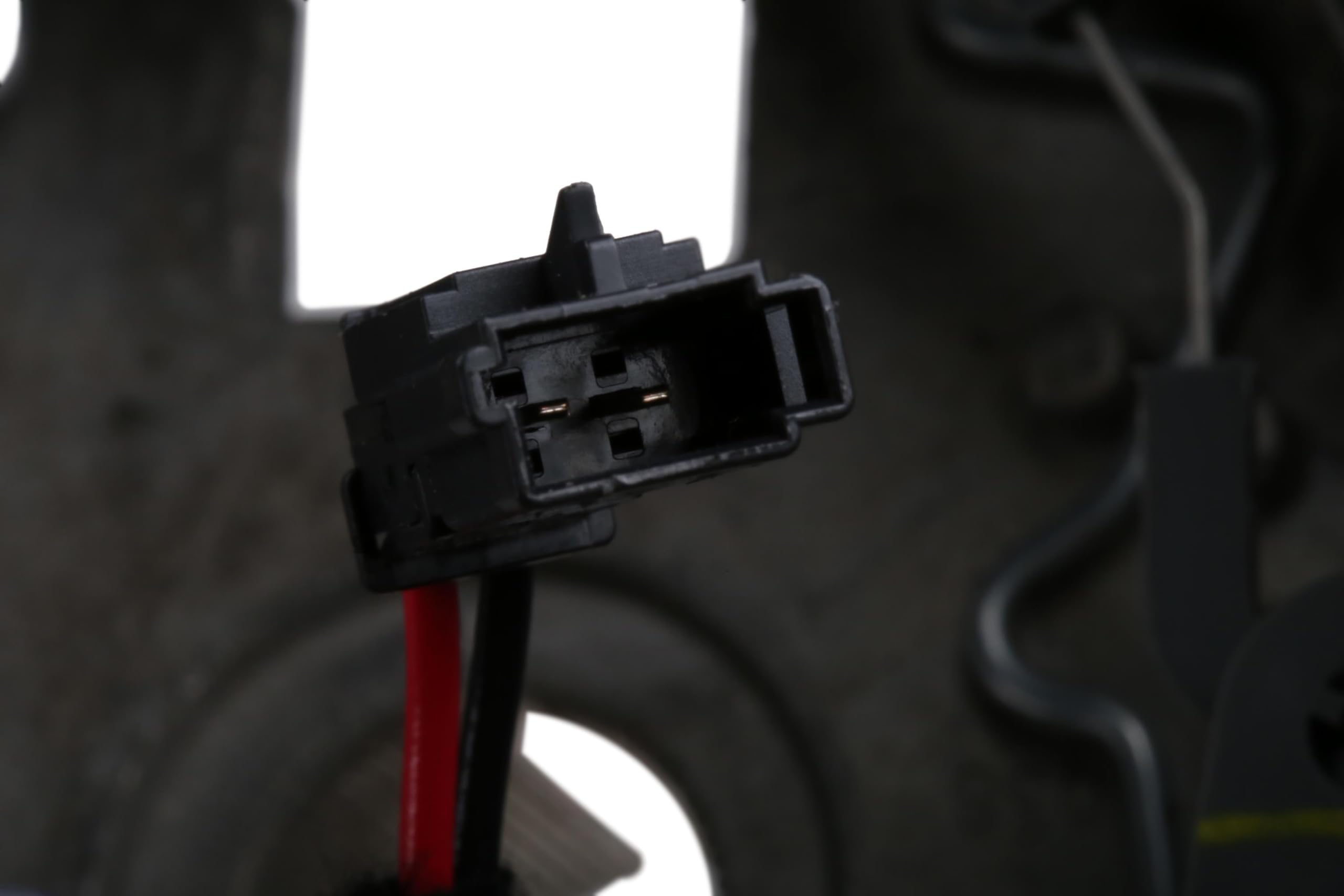 Amazon.com: GM Genuine Parts 84648771 Black Steering Wheel  