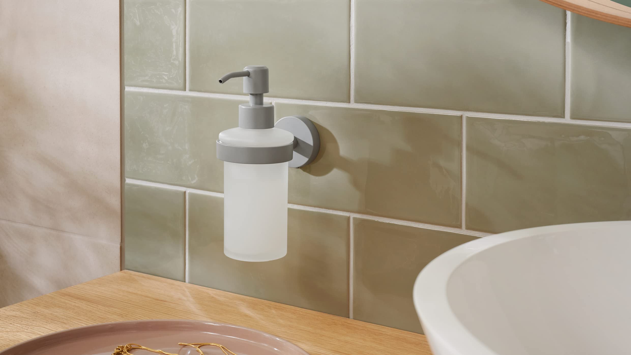 Tesa MOON GREY Dosatore per sapone in vetro satinato, per bagni moderni e in stile industriale - Senza foratura montaggio adesivo - 171 mm x 70 mm x 119 mm - 200 ml - Grigio opaco