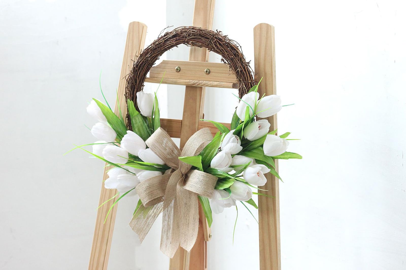 Ghirlanda di fiori artificiali, ghirlanda di tulipani artificiali da 35 cm, ghirlanda di tulipani in rattan a semicerchio, ghirlanda di fiori di seta primaverili for la decorazione della casa, decoraz