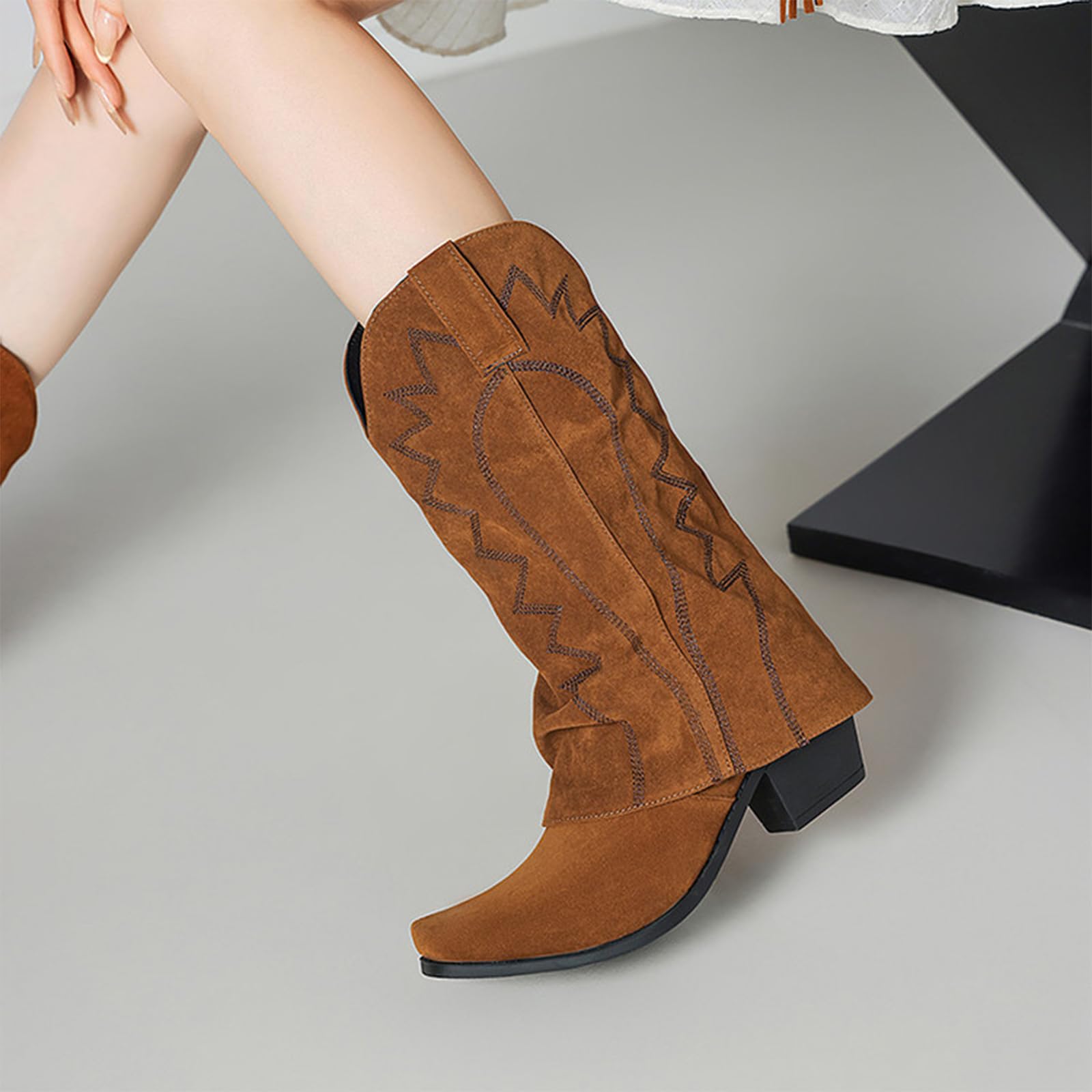 Stivali da Cowgirl Ricamati Donna in Similpelle Altezza Media Tacco Largo Stile Country Classico per Feste E Uso Quotidiano