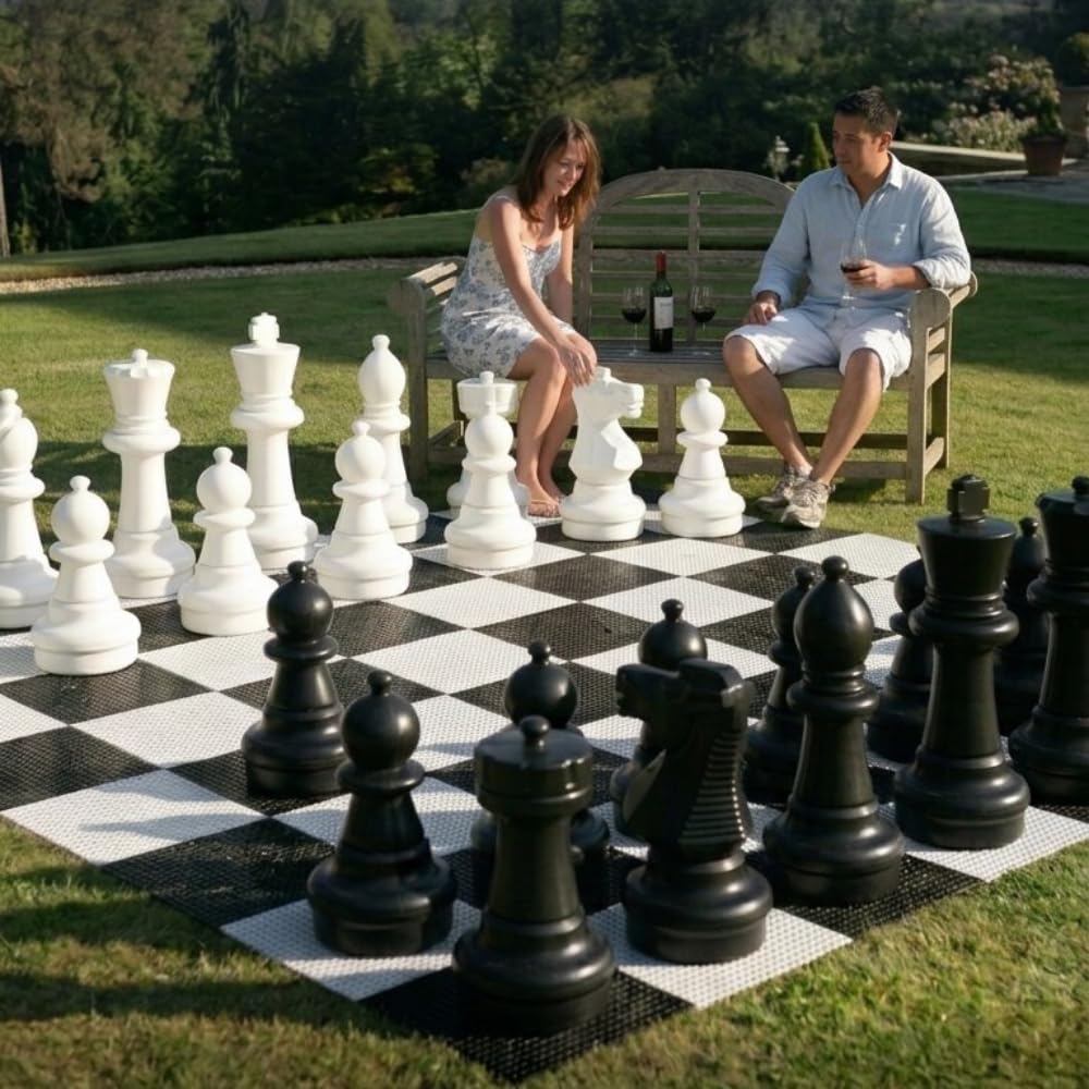 Ubergames Gartenschach - Schachfiguren + Matte und Tasche, Wasserdicht und UV-beständig, 32 Stück, 2-12+ Jahre, Strategie-Brettspiel