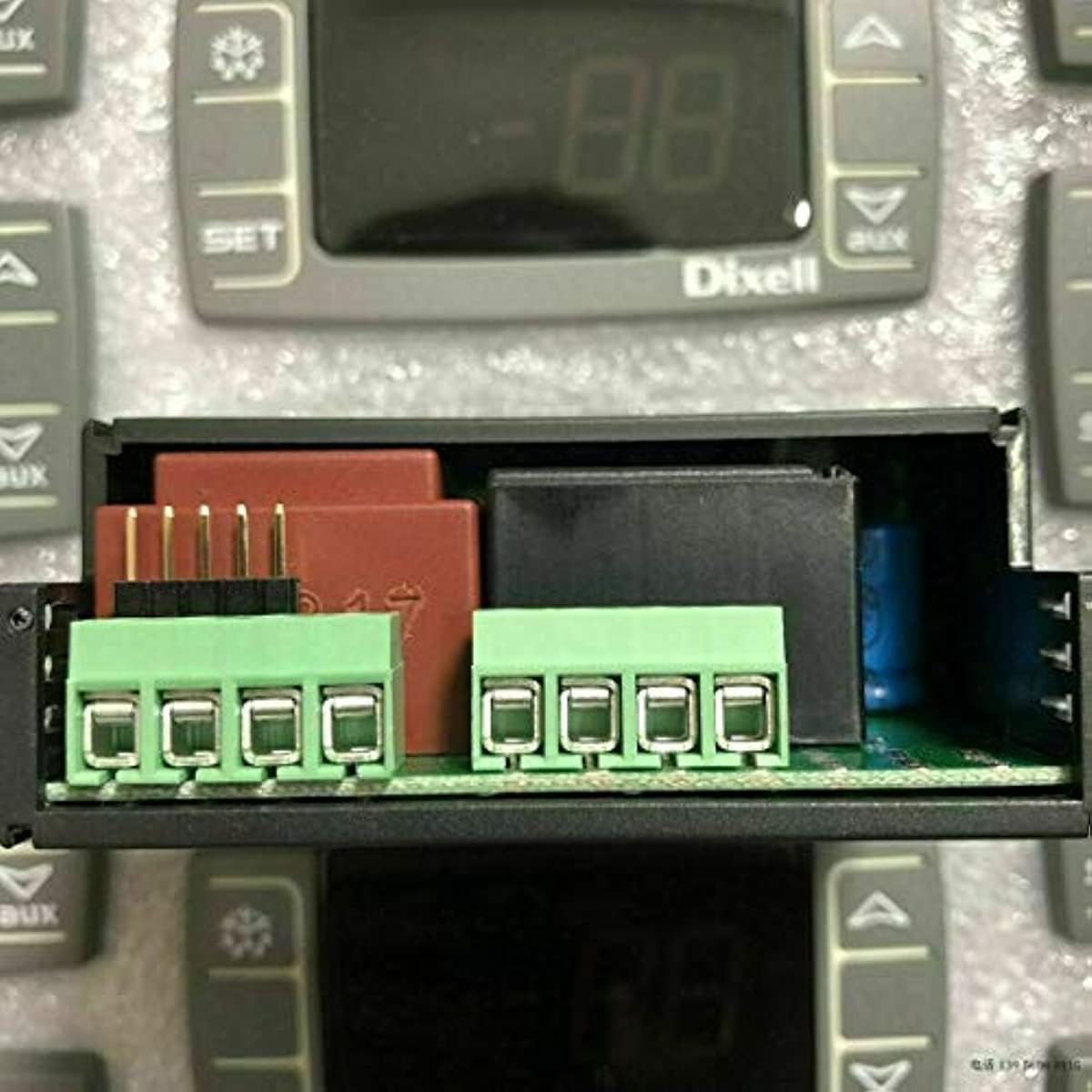 Dixell XR02CX-5N0C1 230V / 50-60Hz Controlador de termostato digital Descongelación de ciclo apagado con 1 Sonda NTC para aplicaciones de refrigeración a temperatura normal