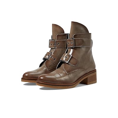 Eric Michael Justina Women