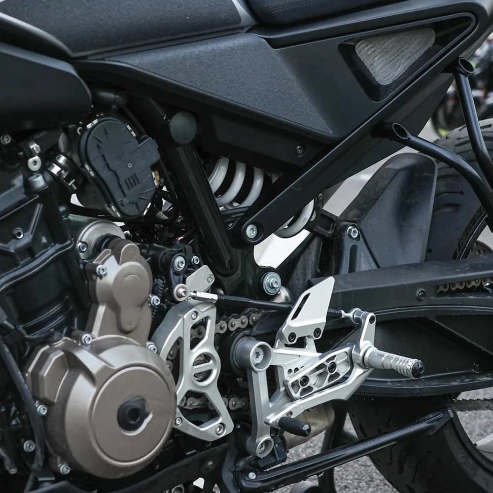 Osłona łańcucha Pasuje Do Husqvarna 801 Svartpilen/Vitpilen Przekładnia Łańcuchowa Osłona Ochronna CNC Aluminiowa Osłona Zębatki Motocyklowego Łańcucha Ochraniacz(Silvery B SET)