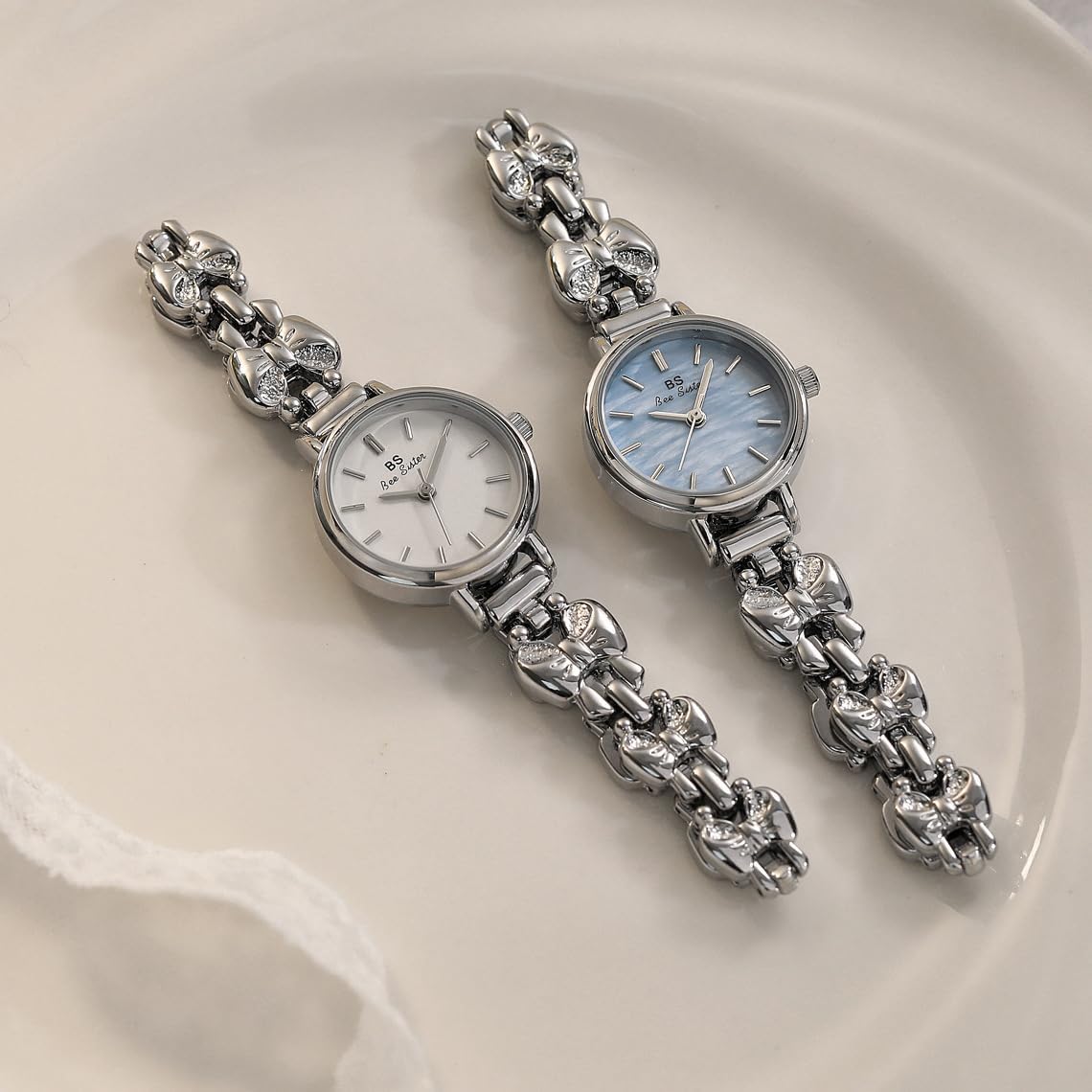 FANMIS Women Fashion Dress Watch Vintage Small Gold Bracelet Watches Elegant Bow Temperament Watch Christmas Gift Waterproof Analog Casual Watch