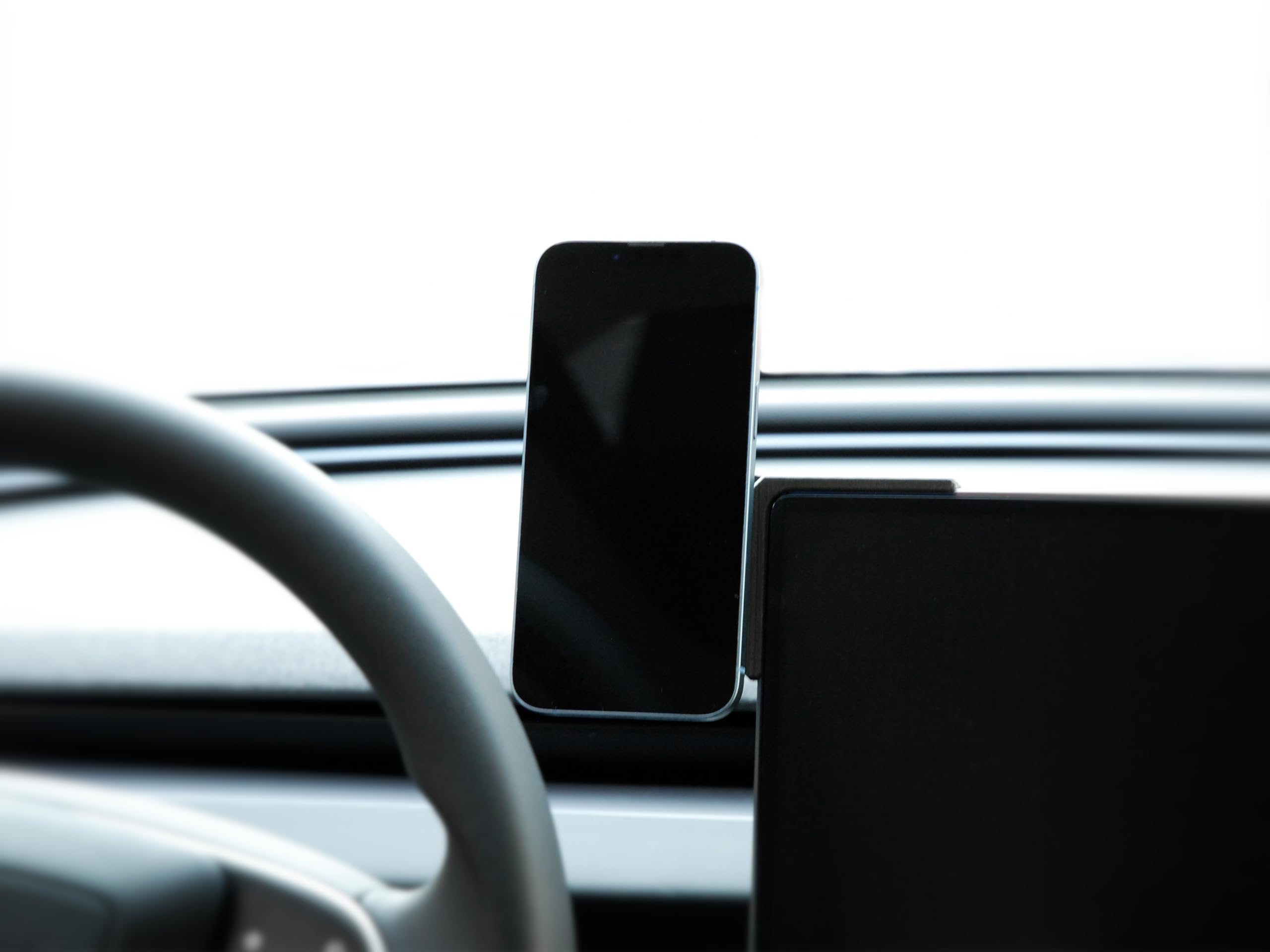 Supporto magnetico per cellulare con ricarica wireless per Tesla Model 3 Highland I 360° 15W Ricarica Rapida Wireless I Nero Magnetico Supporto Cellulare Compatibile con Tesla Auto
