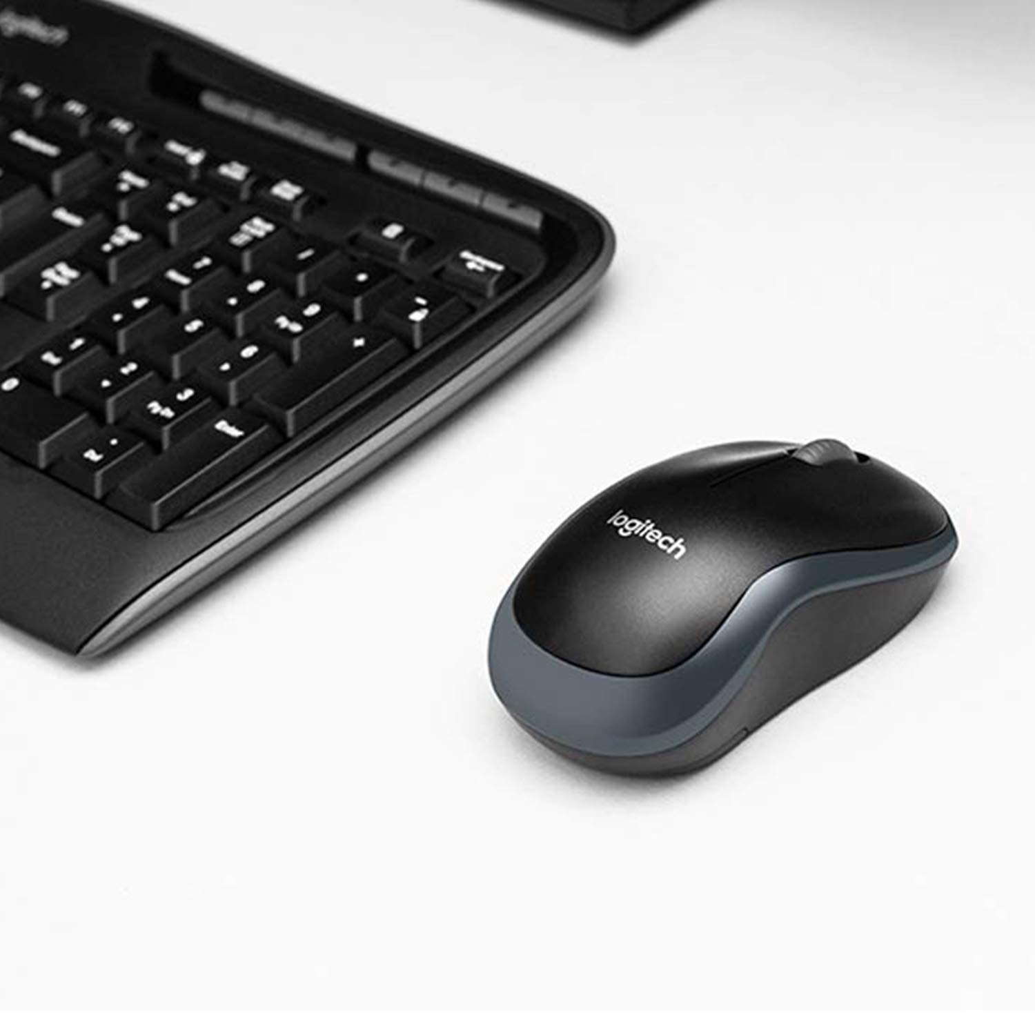 Logitech MK330 Combo Teclado y Ratón Inalámbrico para Windows, 2.4 GHz con Receptor USB, Ratón Inalámbrico Portátil, Teclas Multimedia, PC/Portátil, Disposición QWERTY Español, Negro