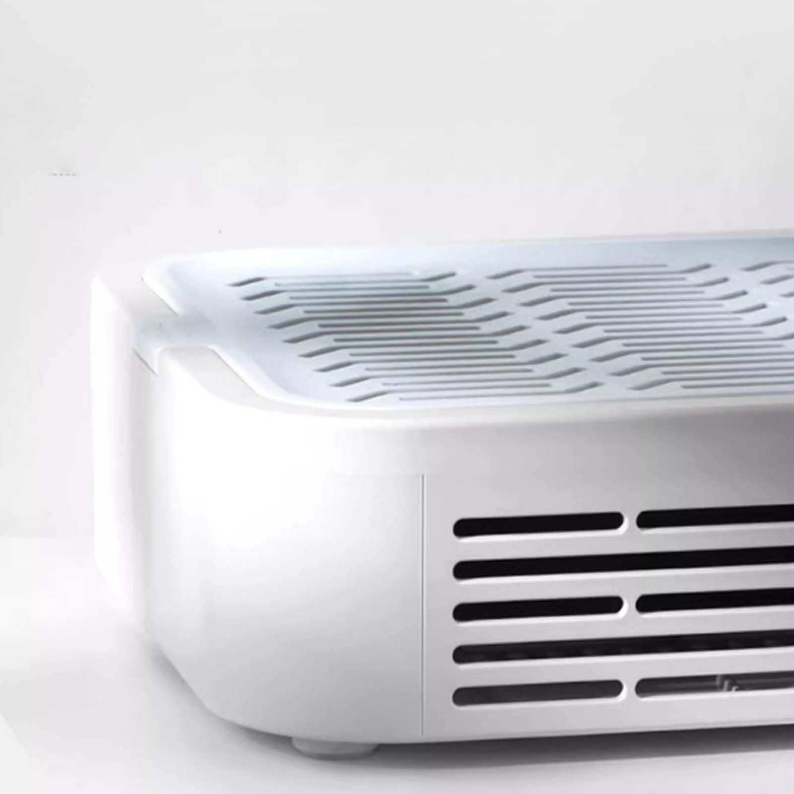 Questo aspirapolvere per Smalto da Tavolo Presenta Tre impostazioni di velocità, Una Grande Presa d'Aria a Rete e Uno Schema di Colori Semplice Bianco e Blu