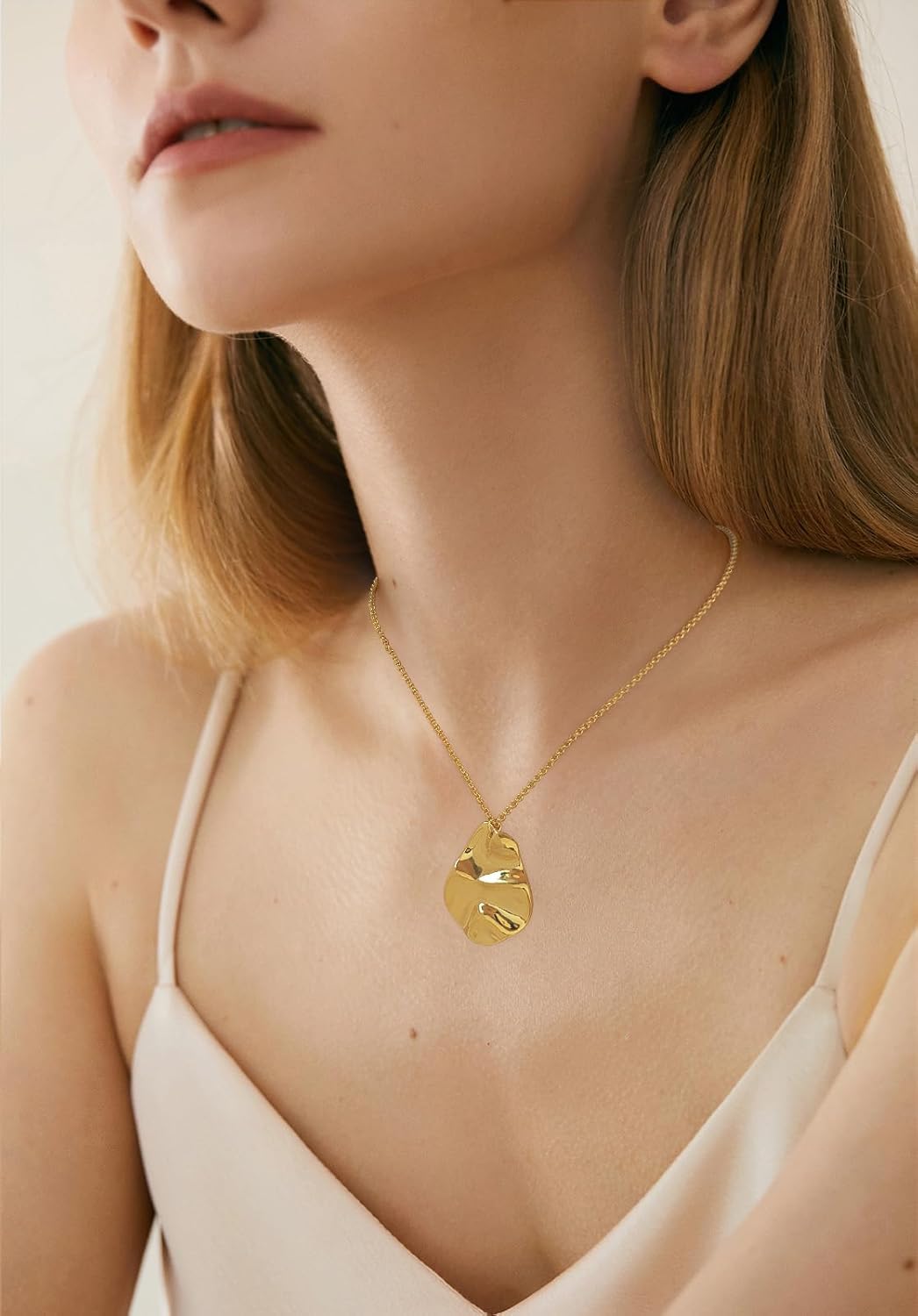 Starfish Necklace Shell Pendant Necklaces for Women Boho Beach Gold Chain Charm Necklace Trendy Summer Ocean Jewelry - Image 4