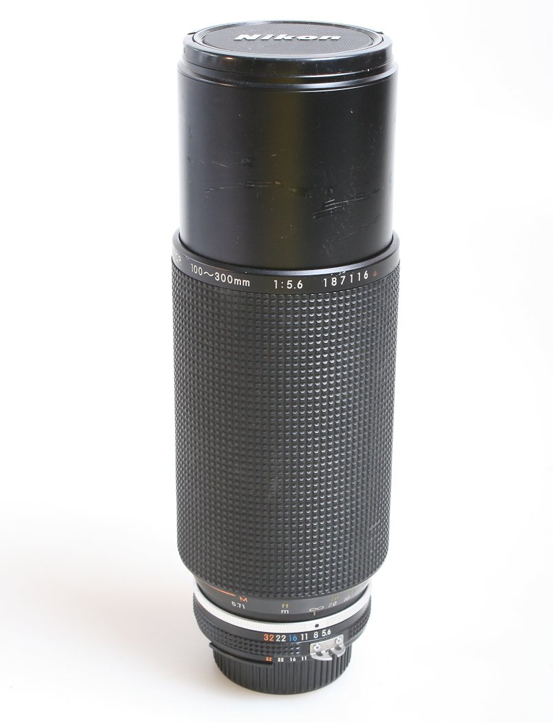 Amazon | NikonズームNikkor 100 – 300 mm f 5.6マニュアルフォーカス 