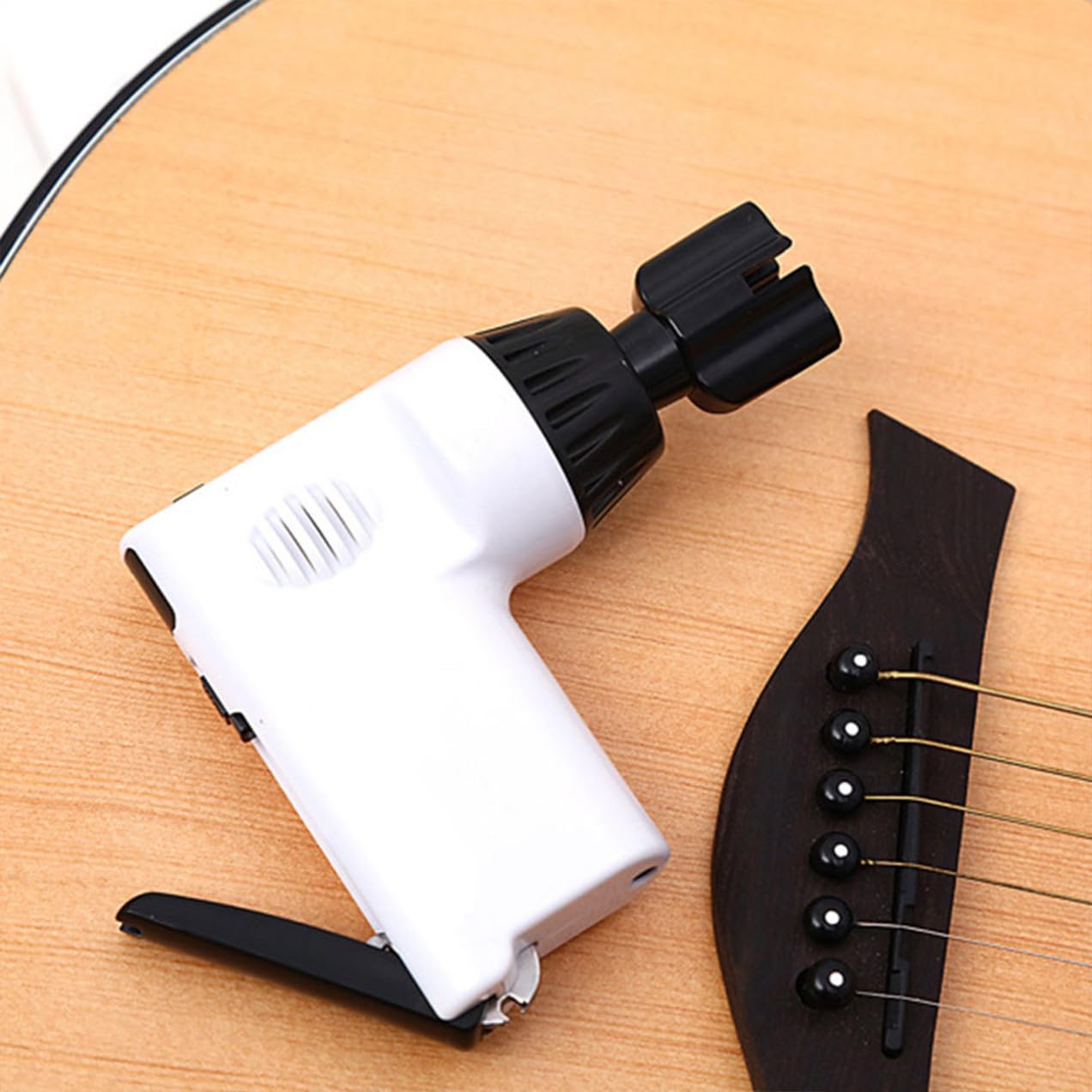 ibasenice Multifunktionaler Gitarrensaitenwickler aus Abs mit Saitenschneider und Pin Abzieher für Folk und Konzertgitarre Weiß