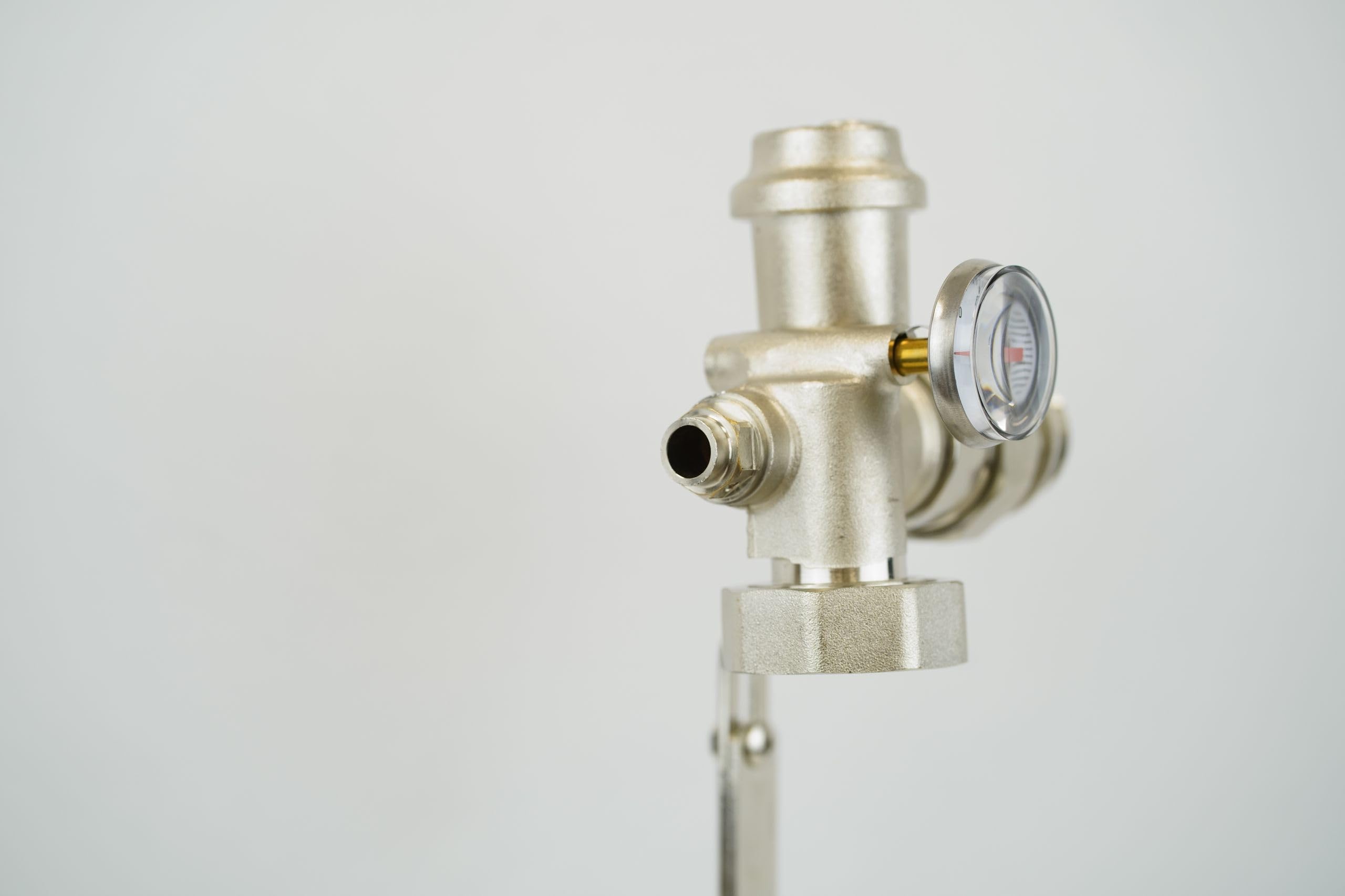 Válvula mezcladora de calefacción por suelo radiante con cabezal termostático para colector UFH