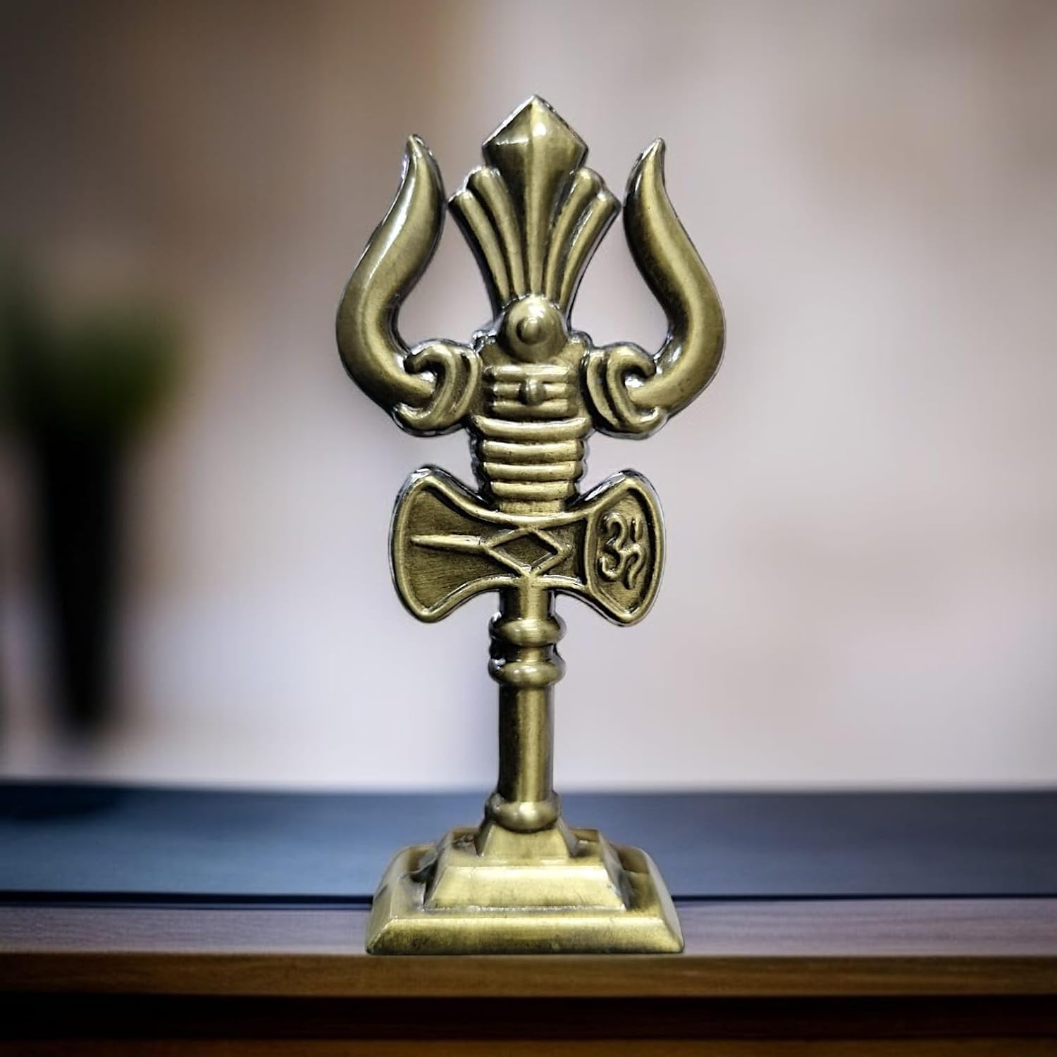 Yuktha Bronze Eternals Trishul With Damru And Om Idol For Mandir, Shiva Idol Car Dashboard Decoration Items Statue Metal Showpiece For Pooja Room Home & Office Decor. (Bronze)