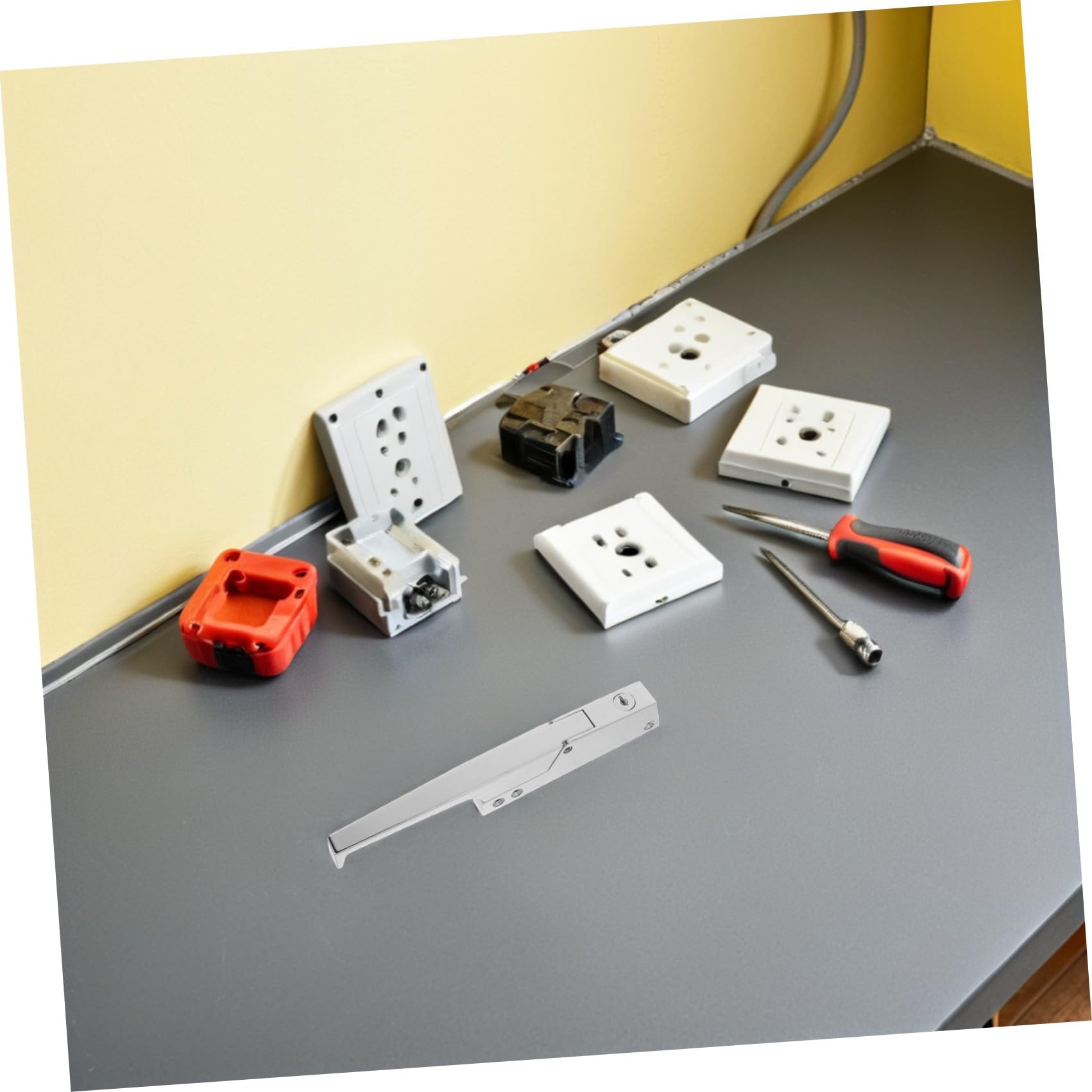 Alloy Refrigerator Door Lock with Key for Cold Storage And Freezer Cabinets Secure Low-temperature Resistant Fridge Latch for Fridges And Disinfection Units
