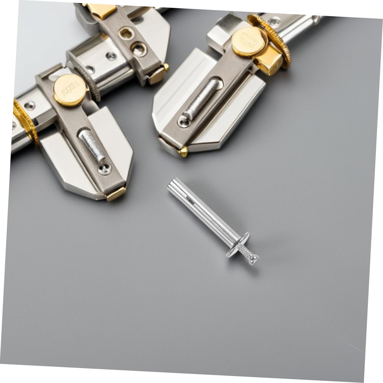 100Pcs Heavy Duty Concrete Expansion Nails Strong Fixation Firm Hold for Wall Installations Versatile Use Concrete Drywall