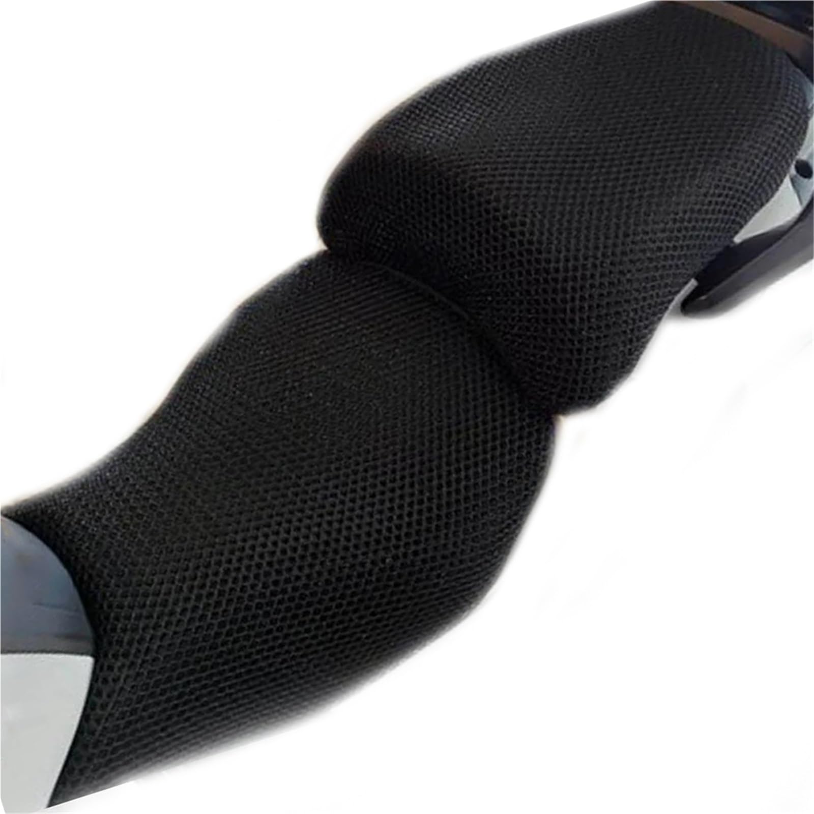 Housse de selle respirante Benelli TRK 502 : roulez au frais durant vos aventures et voyages