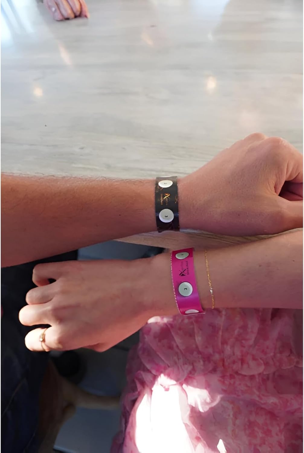 Drink Check Wristband Roofie Test by Xantus | Spiked Drink Wristband Tester Detects GHB Within 10 Seconds Test Your Drink | Spiking Protection Detector Made in USA | (100 Black Wristbands 400 Tests)