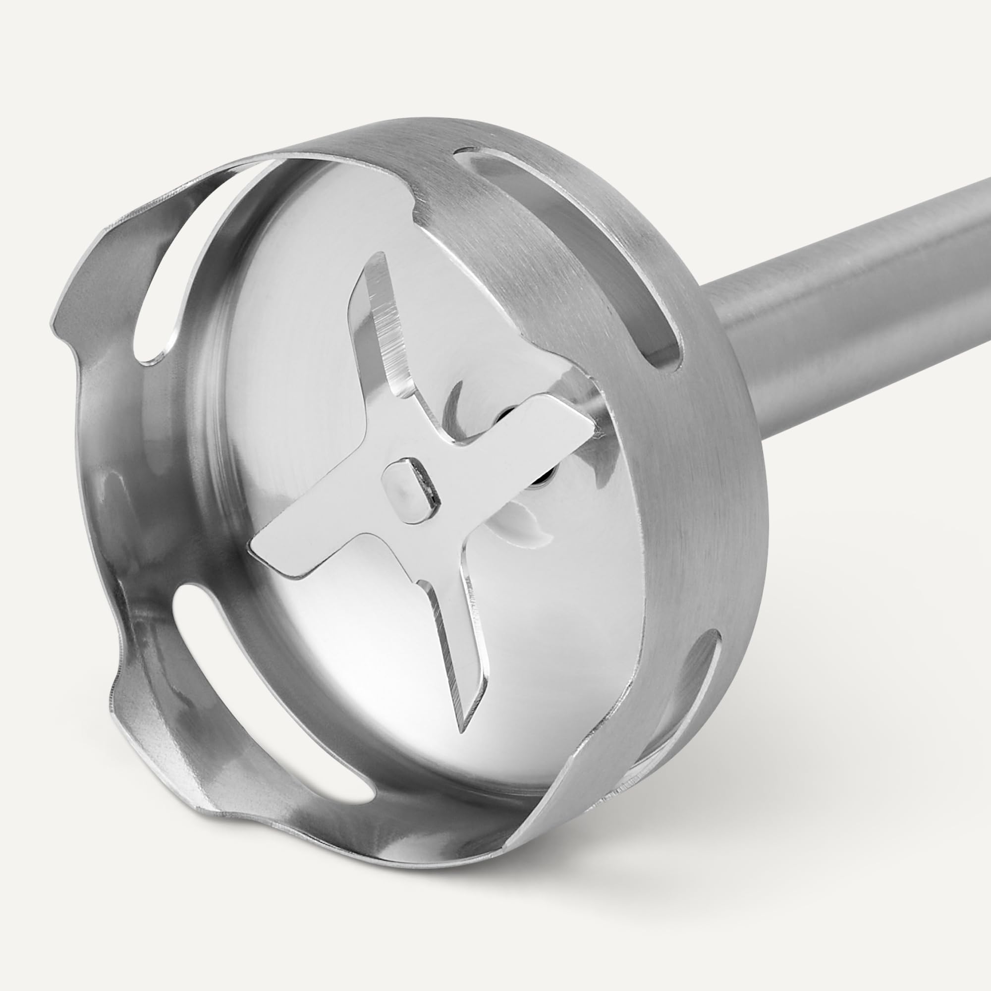 Amazon Basics 1000-W-Stabmixer mit Turbotaste, Mehreren Geschwindigkeiten, Schneebesenaufsatz, 500-ml-Zerkleinerer, 700-ml-Messbecher, Silber