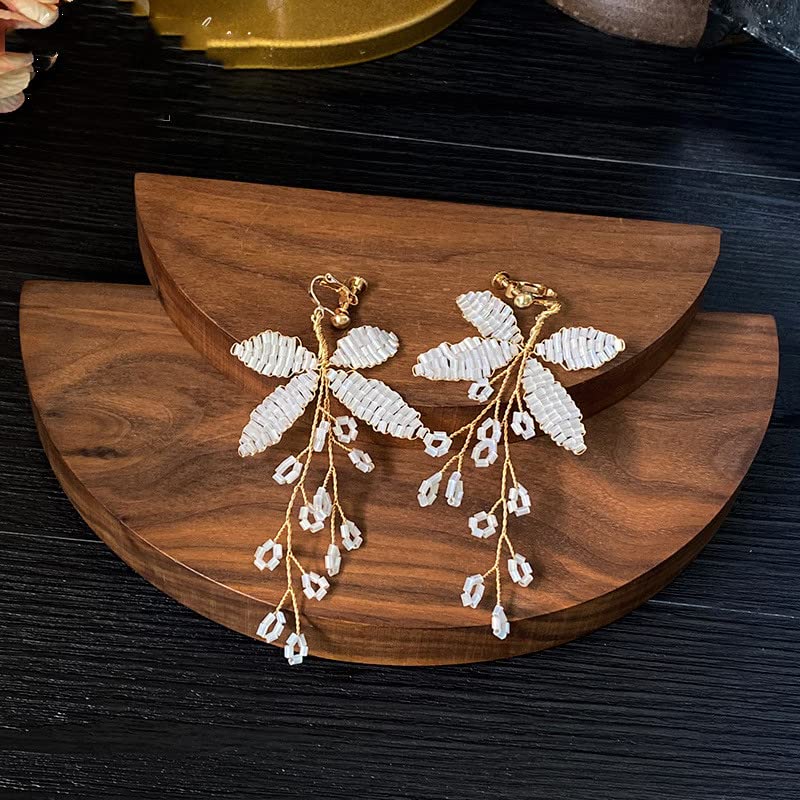 Tiara de novia hecha a mano con perlas y flores de alta costura 6