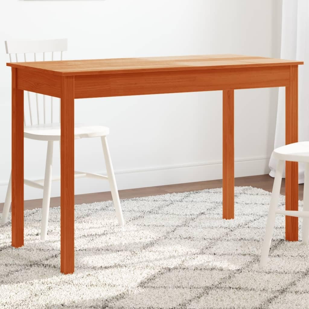 Table de cuisine en pin massif marron pour partager des repas en famille