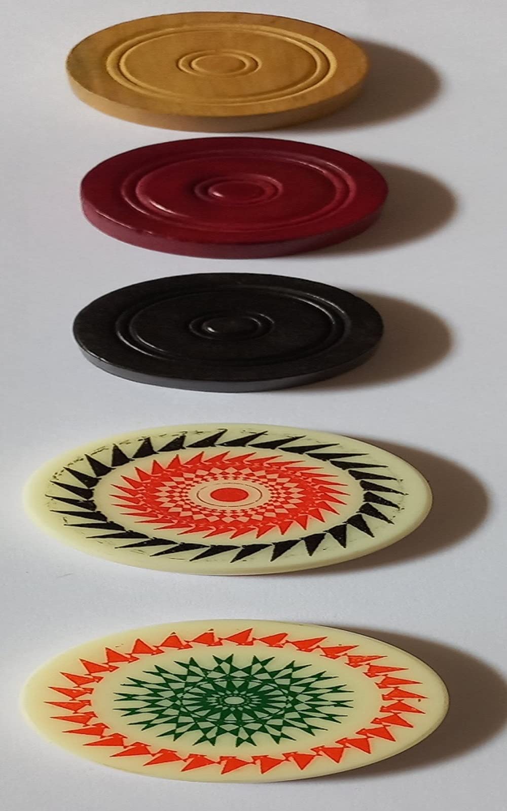 Dama in legno con monete impilabili Ridge Carrom Board e Striker Professional Solid Set (24 pezzi Carrom Board con copertura/custodia Striker + 2 Striker colore casuale